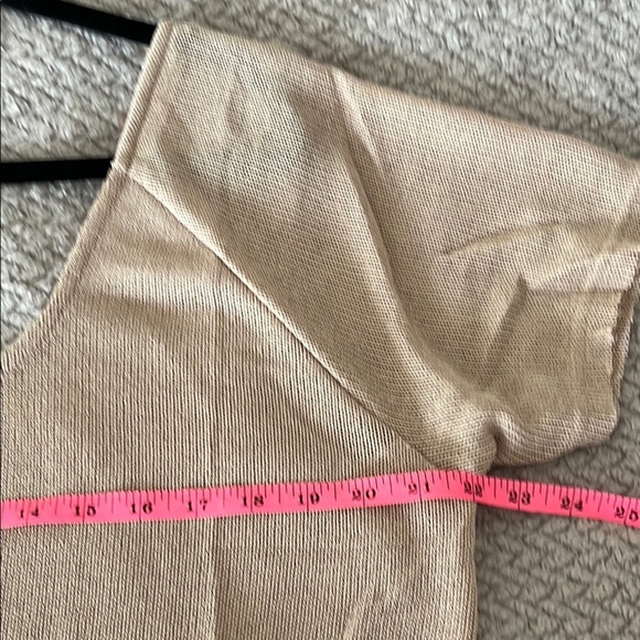 POL Pinkish Tan Ruffle Tunic Top NWOT - Picture 5 of 9